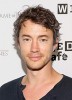 photo Tom Wisdom